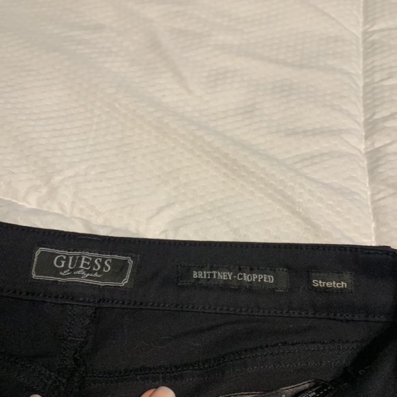 Black Guess Brittany Cropped Stretch/26 - Picture 2 of 3